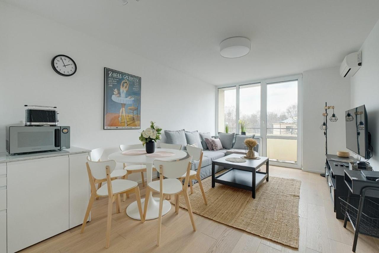 Apartmán Luxurious 3br Center